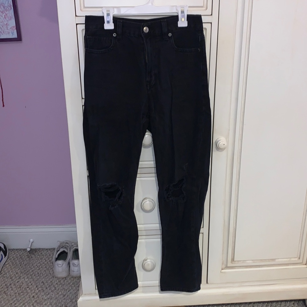 American Eagle black mom jeans size 2